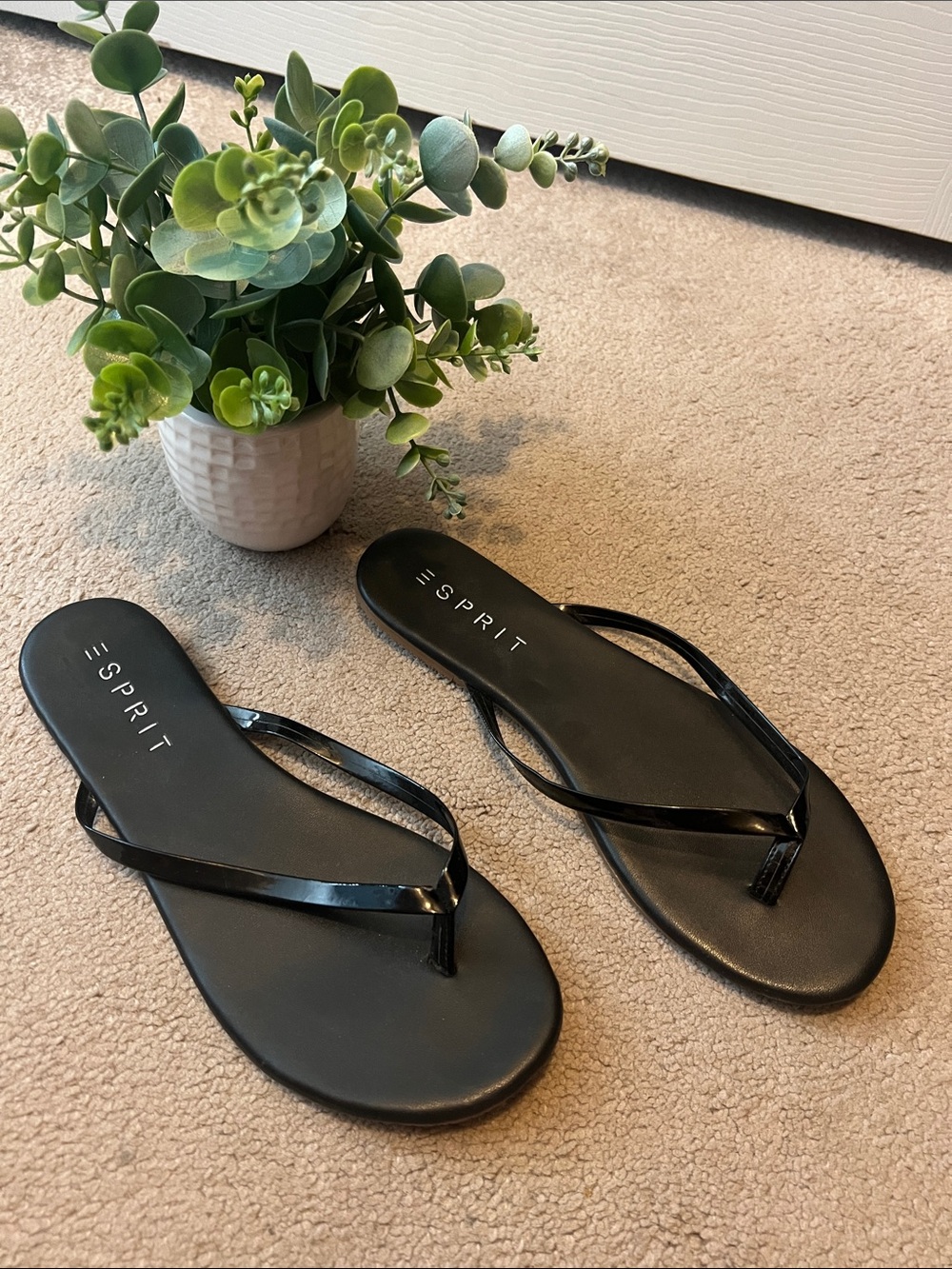 Esprit Black Glossy Strap Women's Sandal Flip-Flops